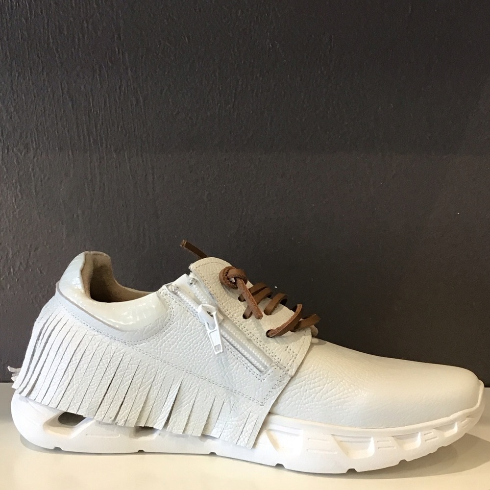 Vaneli Cream Sneakers with Tan Laces - Picture 3 of 3